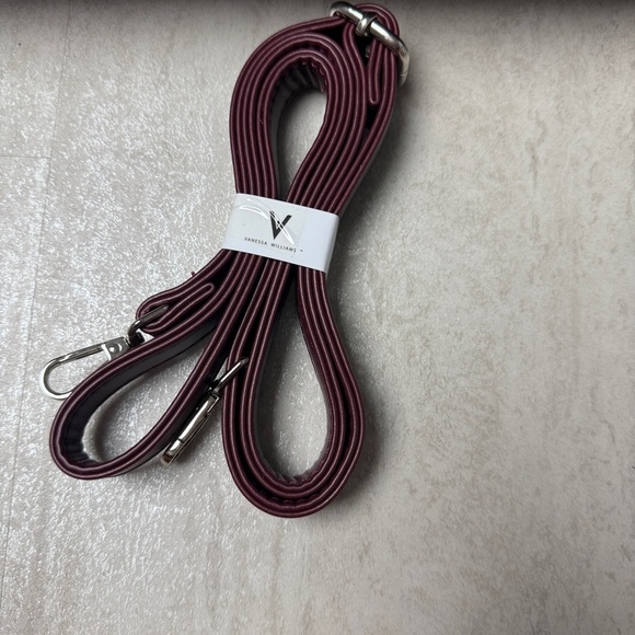 Vanessa Williams quilted duffle bag NWT - Picture 12 of 14